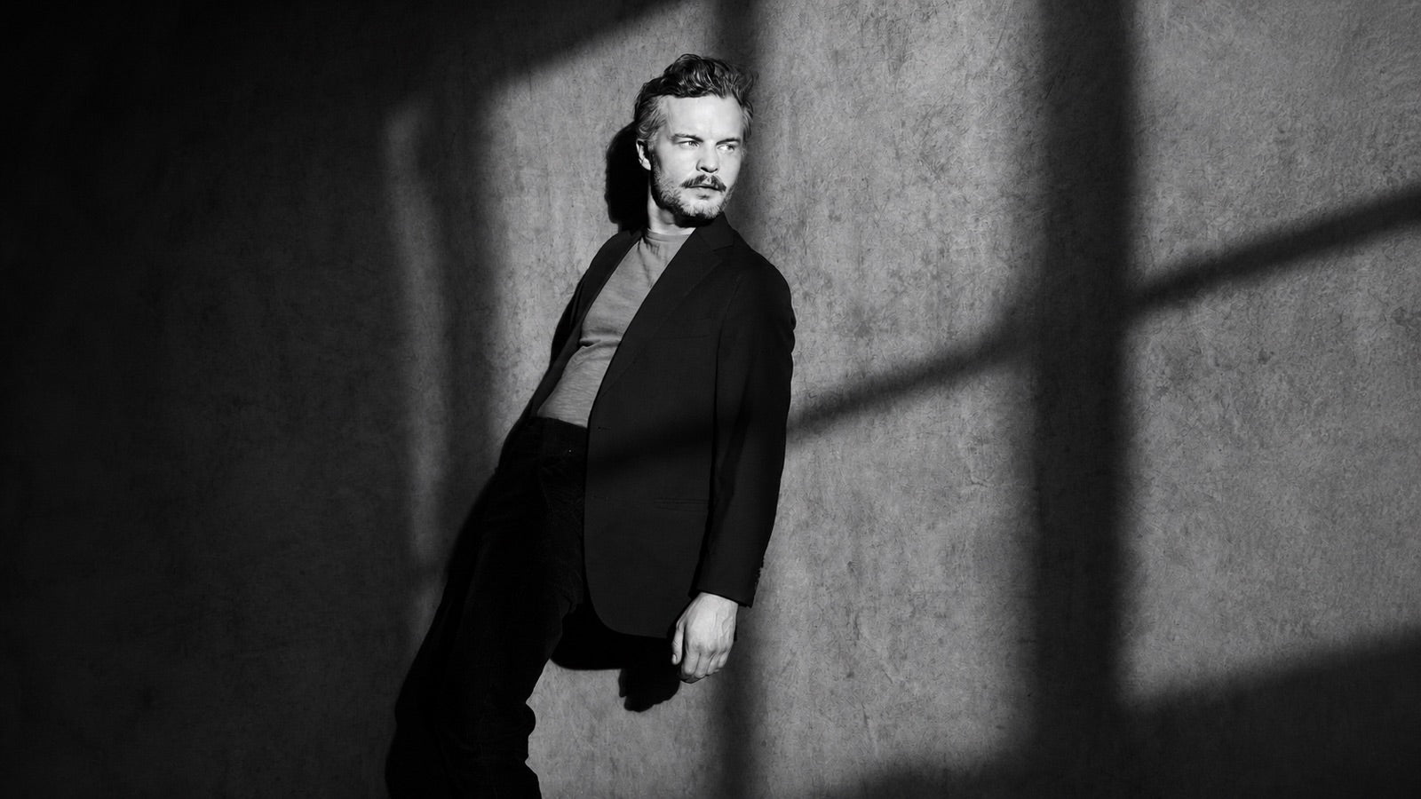 The Tallest Man on Earth、静寂と荒野を映すニューアルバム『Just Beyond Endless Mountain』。
